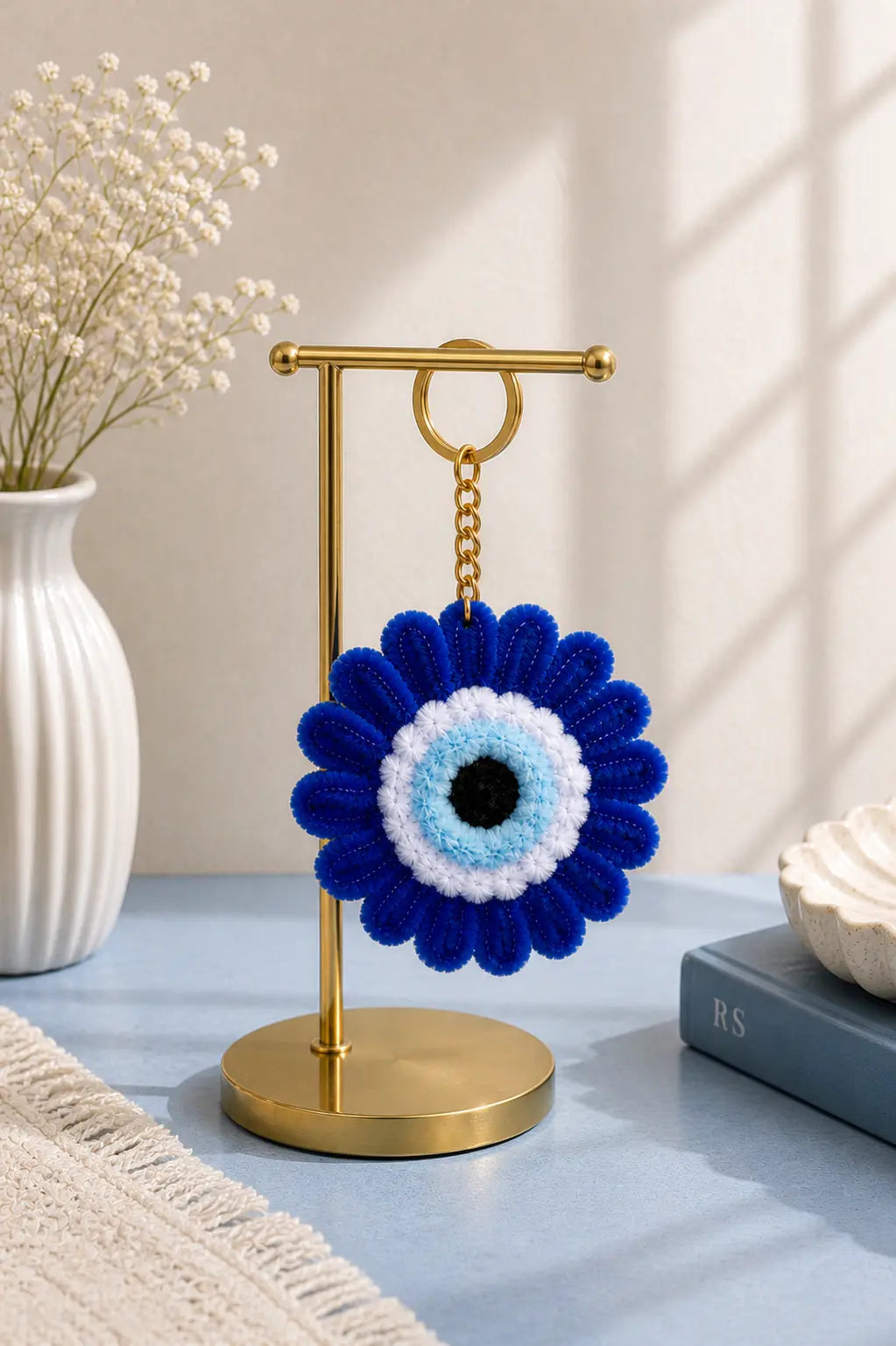 Blue Daisy Pipe Cleaner Keychain – Handmade Aesthetic Flower Keyring