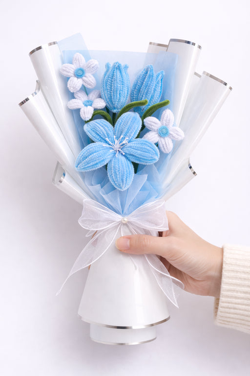 Blue Blossom Pipe Cleaner Bouquet – Handmade Aesthetic Forever Flower Gift