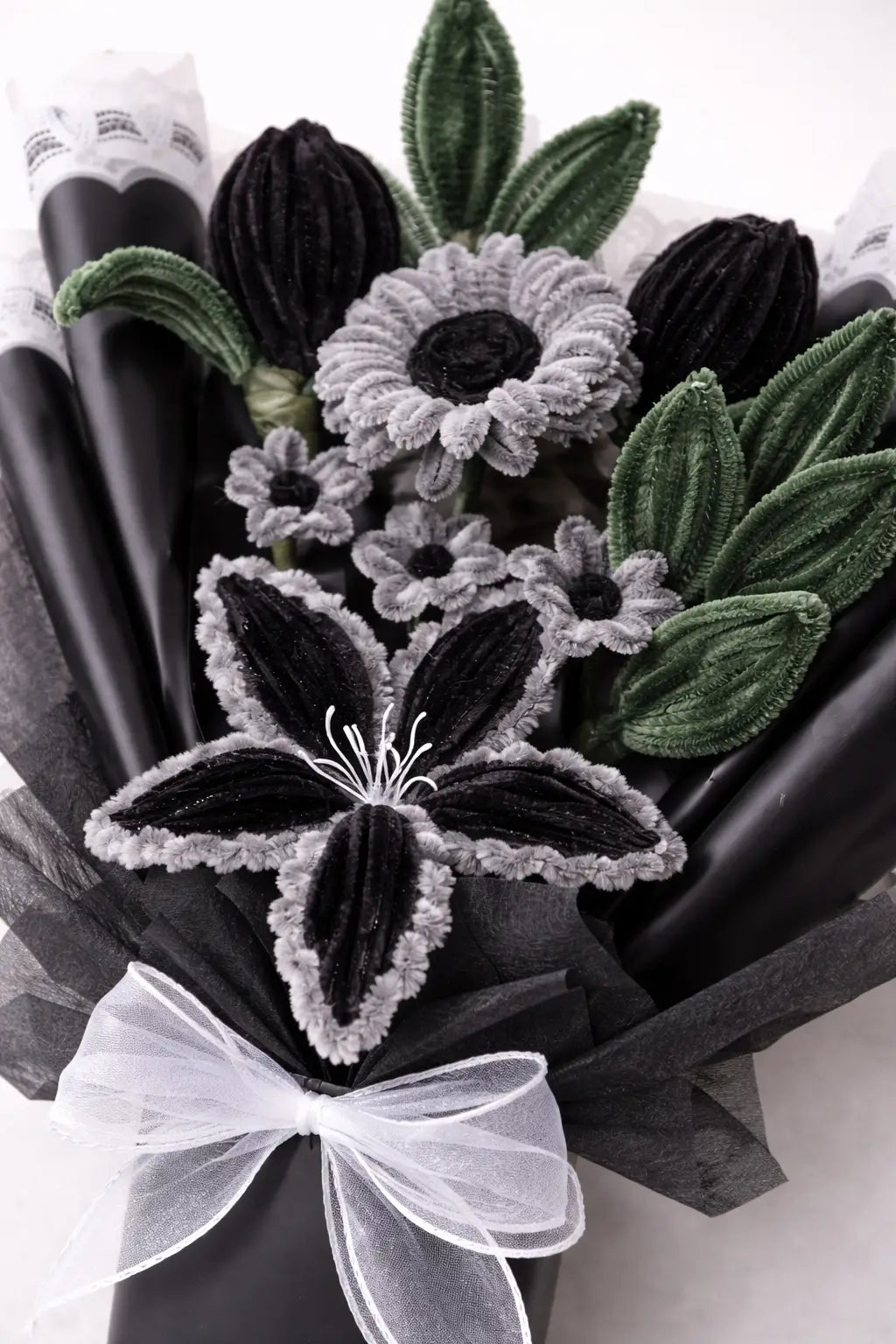 Elegant Black Pipe Cleaner Flower Bouquet – Handmade Forever Floral Gift