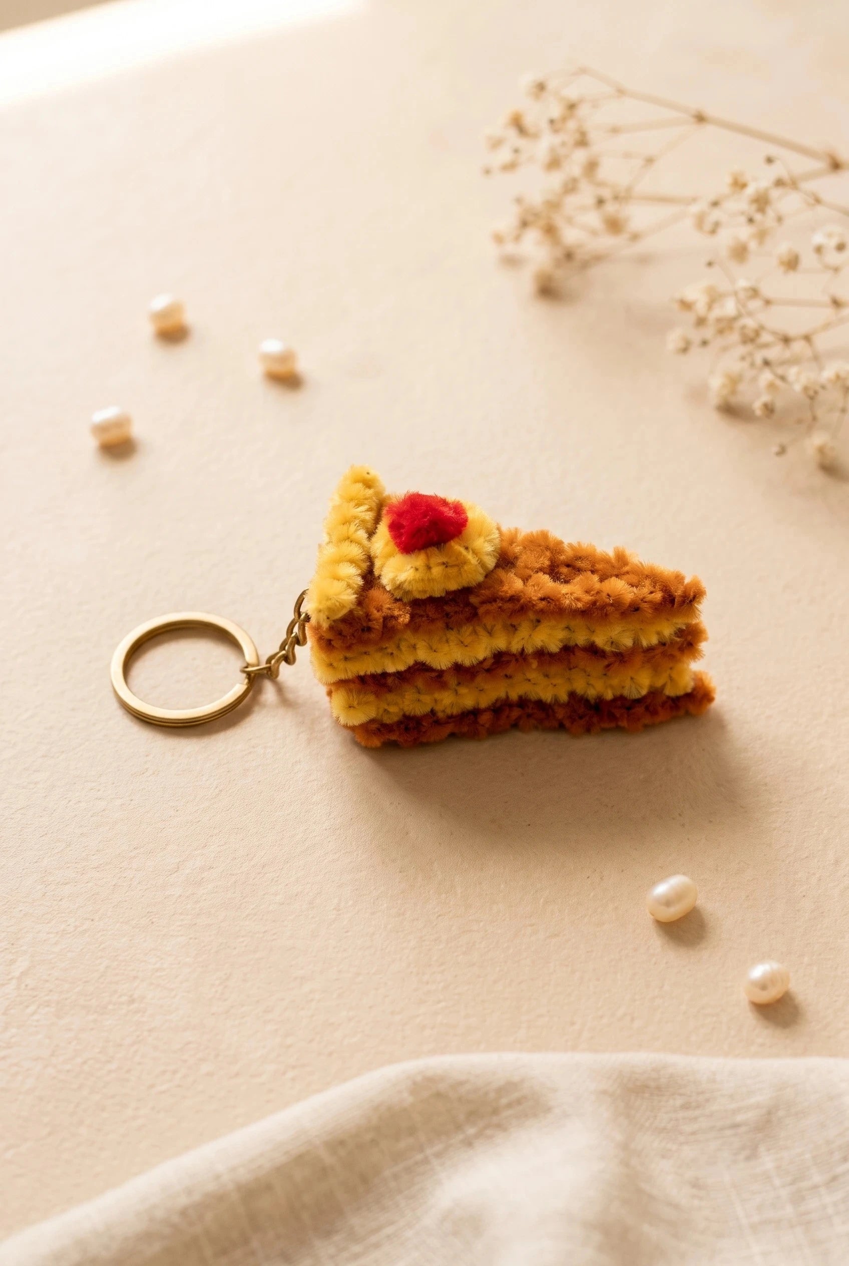 Cake Slice Pipe Cleaner Keychain – Handmade Dessert Charm